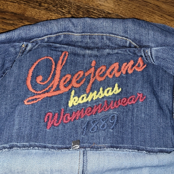 Jean Jacket - Picture 2 of 5